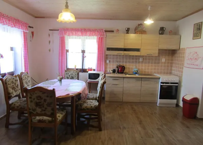 Ferienhaus Rekreacni Dum V Brdech Pod Svatou Annou Ohrazenice (Pribram)
